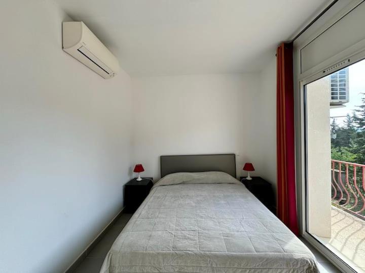 Le Citron, Bel Appartement En Pleine Nature A 2 Minutes Du Centre Ville Hyères Exterior foto